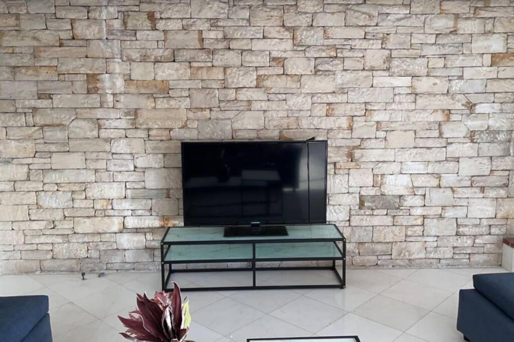 1, Kotzia Str. & Poseidonos Avenue, Alimos Apartment Athens