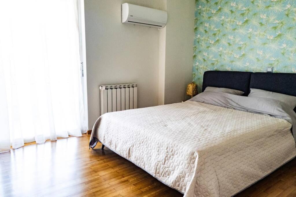 1, Kotzia Str. & Poseidonos Avenue, Alimos