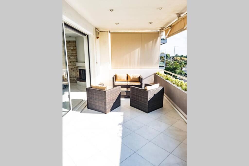 1, Kotzia Str. & Poseidonos Avenue, Alimos Appartamento Atene